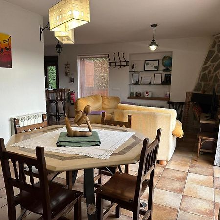 Vivienda De Uso Turistico El Nido Pensionat La Serrada Exteriör bild