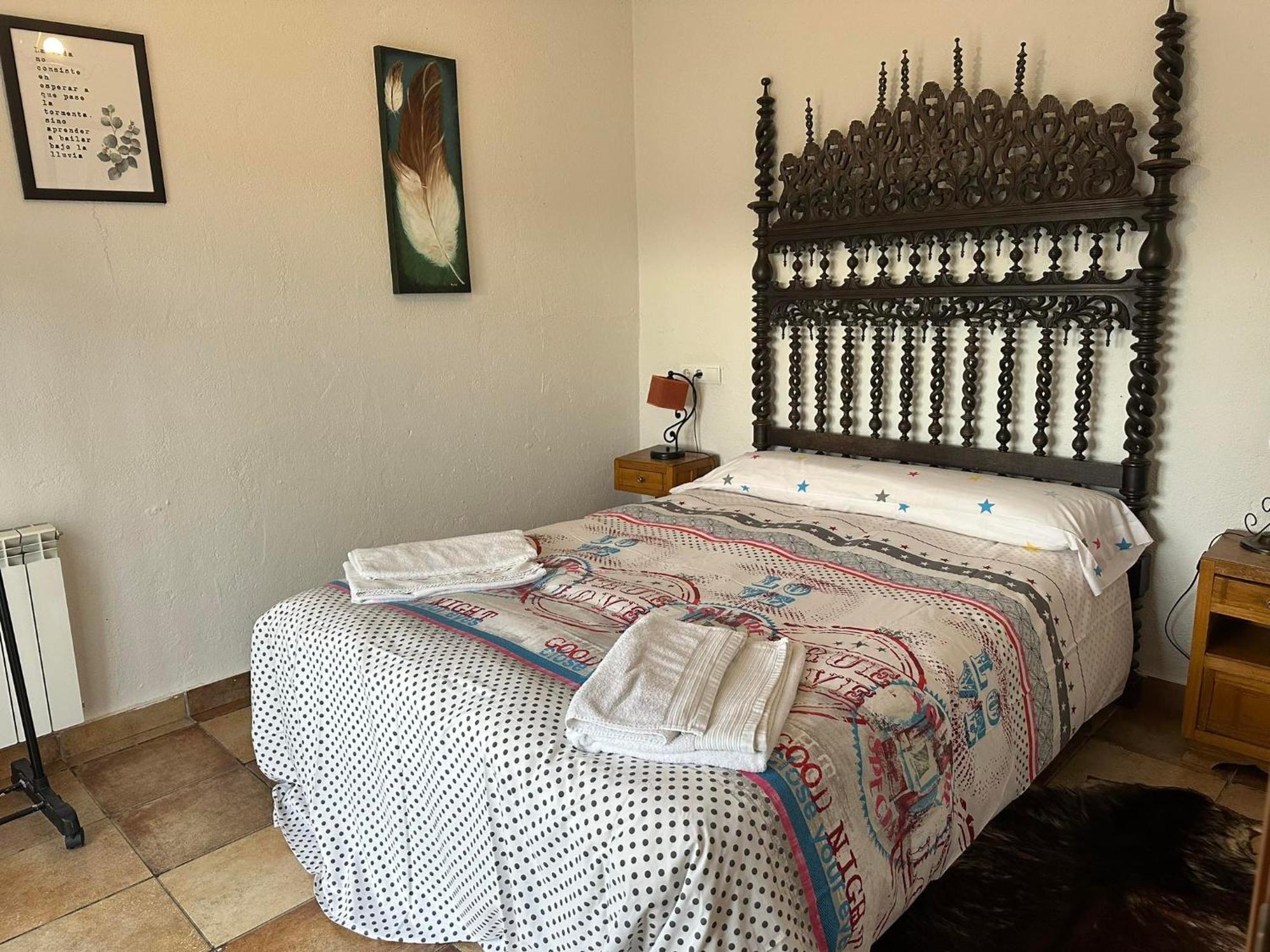Vivienda De Uso Turistico El Nido Pensionat La Serrada Exteriör bild