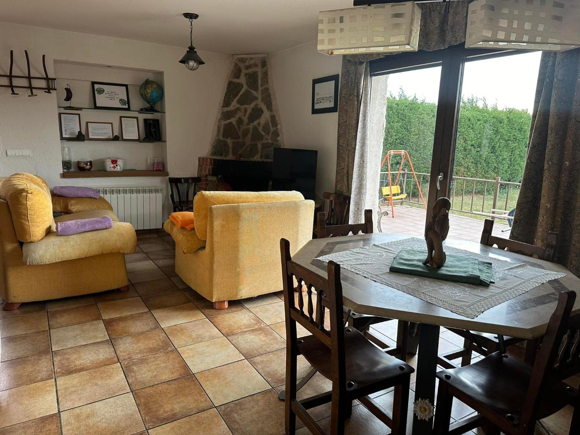 Vivienda De Uso Turistico El Nido Pensionat La Serrada Exteriör bild